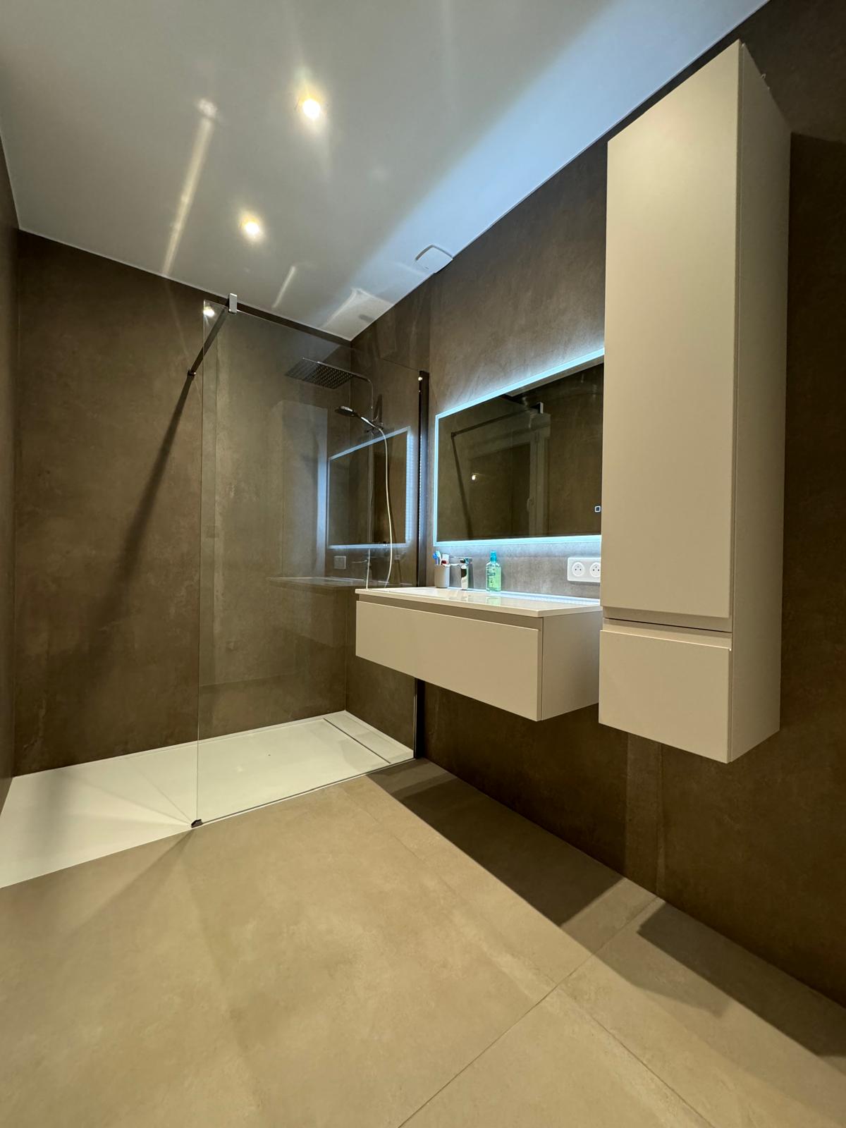 Salle de bain rénovée - vue 2